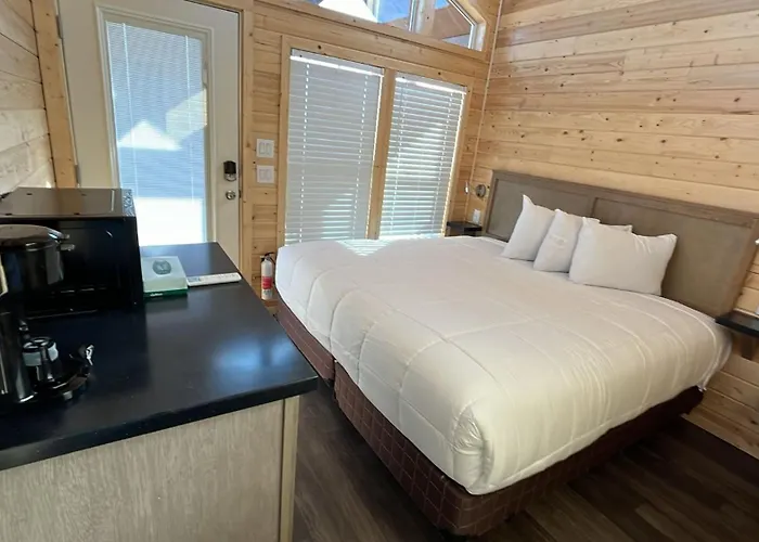 Chalet 060b Grand Canyon South Rim King Bed 20 Minutes To South Rim - Sleeps 2 Valle