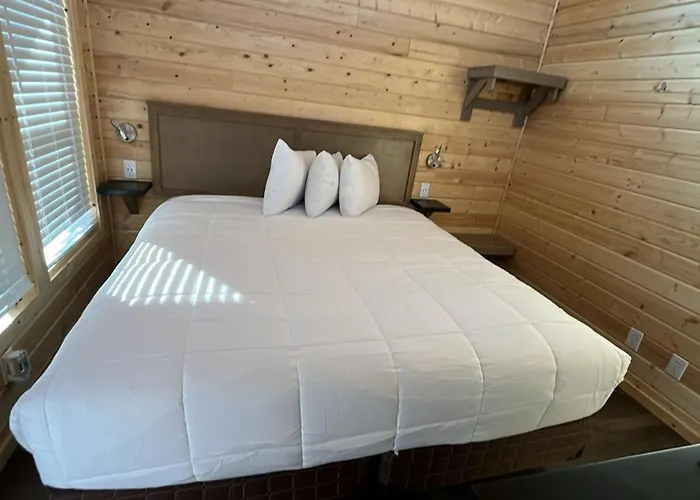 Chalet 060b Grand Canyon South Rim King Bed 20 Minutes To South Rim - Sleeps 2 *
